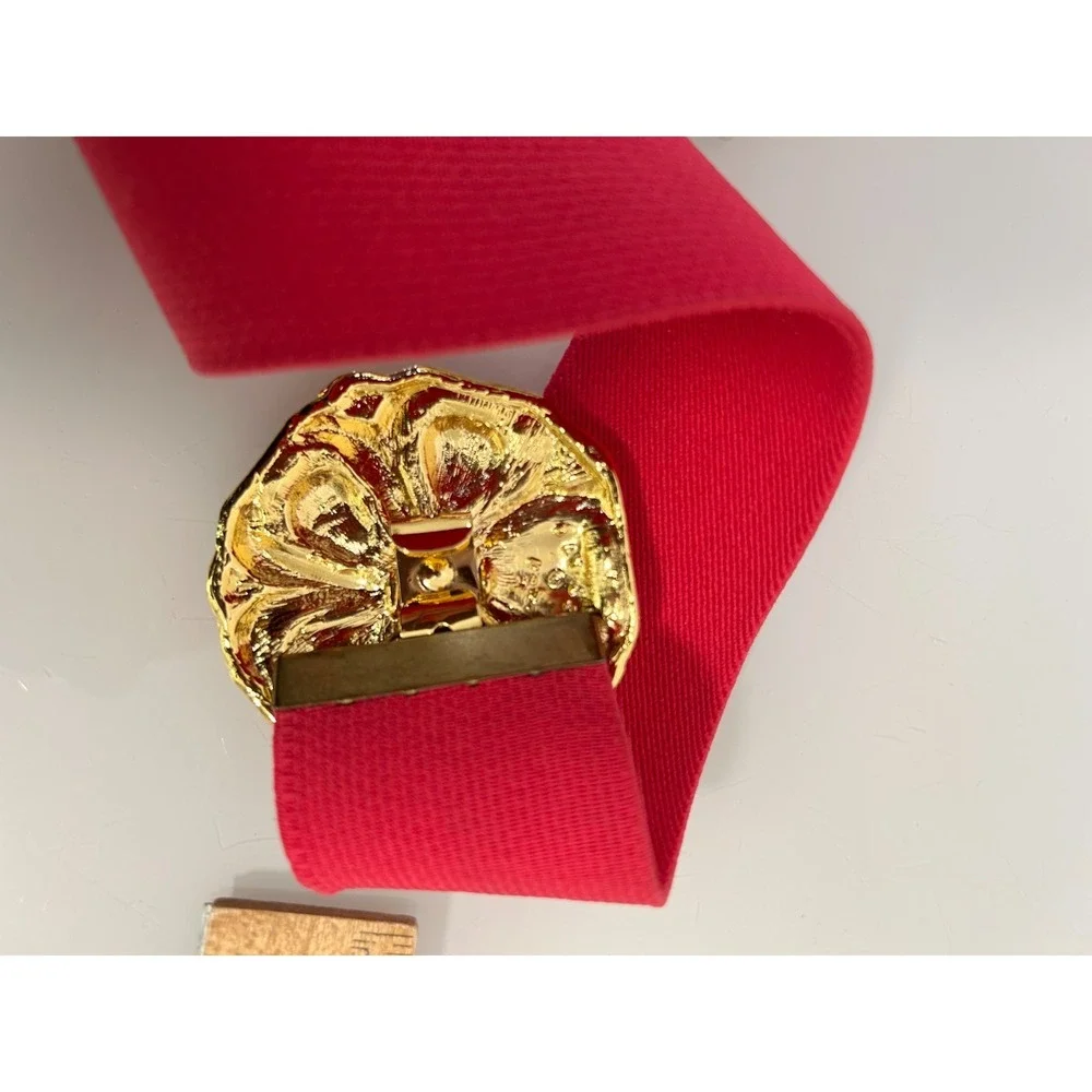 VTG Day Lor USA Pink Enamel Floral Statement Belt M Wide Cinch Stretch Retro 80s